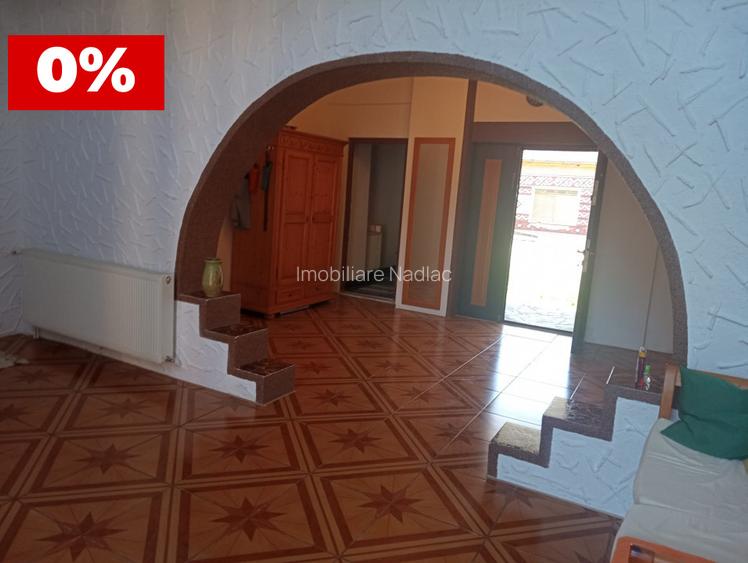 ViLA de LUX  cu un DESIGN deosebit in centrul orasului Nadlac - 2