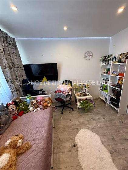 3 camere Titan | 73 mp | Etaj 10 cu etaj tehnic | Mobilat | 15 min Metrou - 12