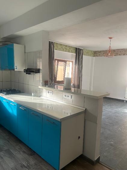 Apartament spatios 75mp plus terasa 75 mp plus boxa in demisol 25 mp