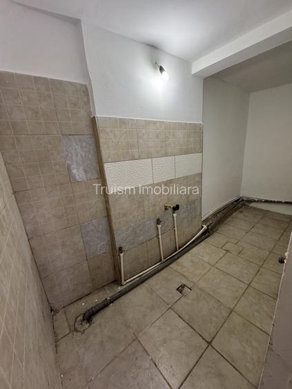 Casă individuală cu 4 camere în B-dul București - 11