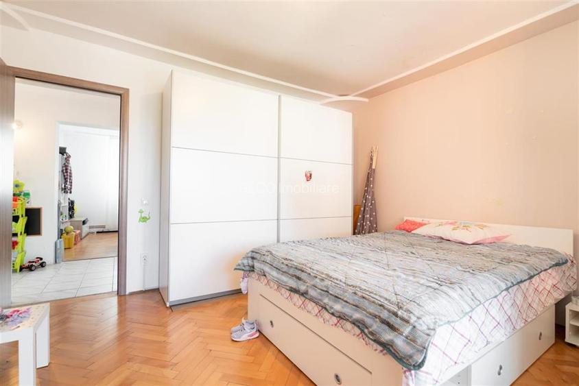 RECO Casa singur in curte, zona Centrala - 6