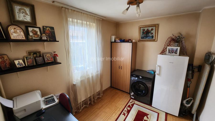 Vila P+ 1 ,Zona Medeea spre Cet , teren 360 mp - 10