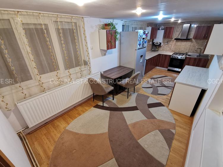 Spatiu de Birouri-Acces pietonal-Spitalul Judetean-5 Camere-Vitrina 12 M- 131 MP - 31