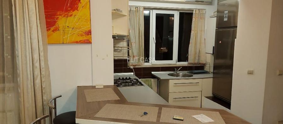 Apartament cu 2 camere, zona Nicolina - 6