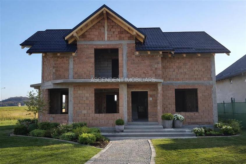 Locuinta rafinata P+1,la un sfert de ora de Brasov,pe DJ 112A,predata complet fi - 6