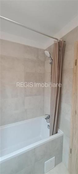 Studio Pietonala Coresi / Loc de parcare / Boxa - 8