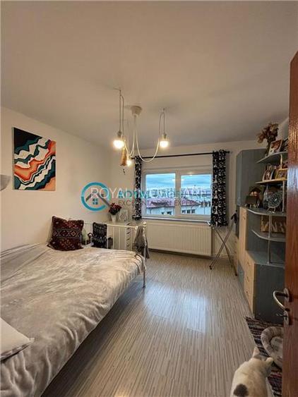 Royal Imobiliare - Vanzare apartament 3 camere zona Democratiei - 5