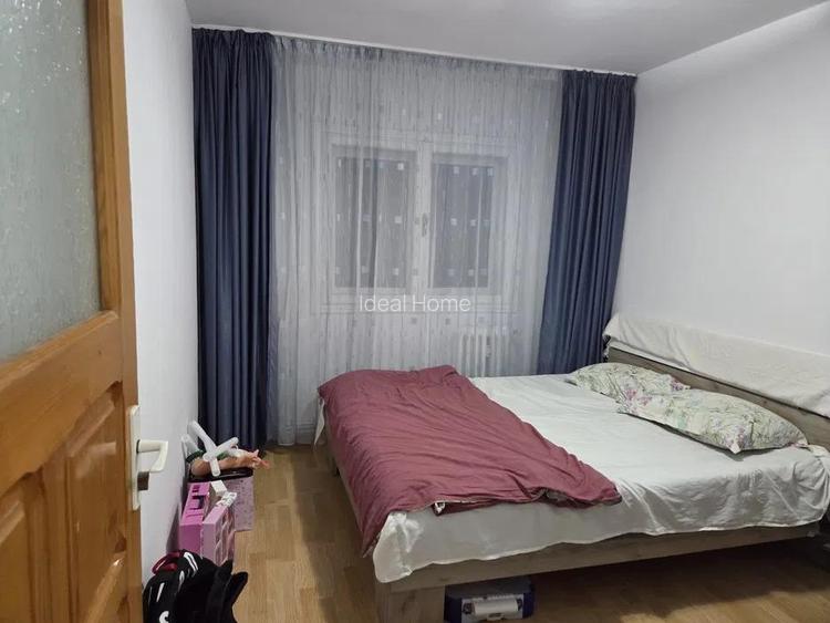 Nicolina - 3 Camere Decomandat - Etaj 2 -70 Mp - Bloc 1982 - 2