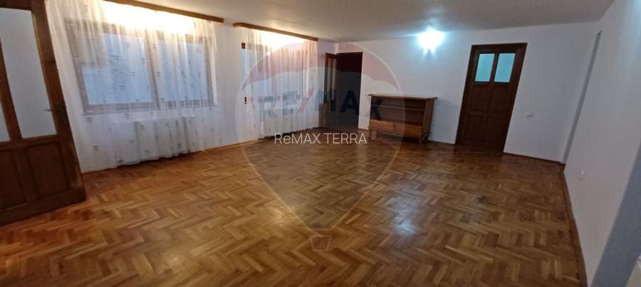 DE INCHIRIAT: Casă / Vilă P+1 - Zona Centrala BAIA MARE - 6