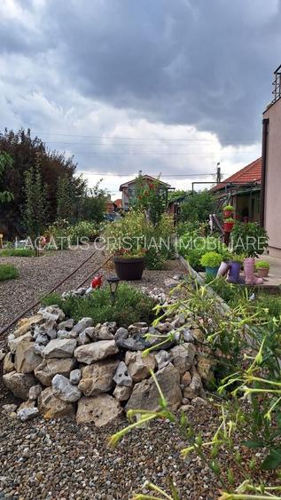 VILA UNICAT ULTRALUX P+1 +CASA CU TEREN 1412MP ZONA PALAZU MARE - 20