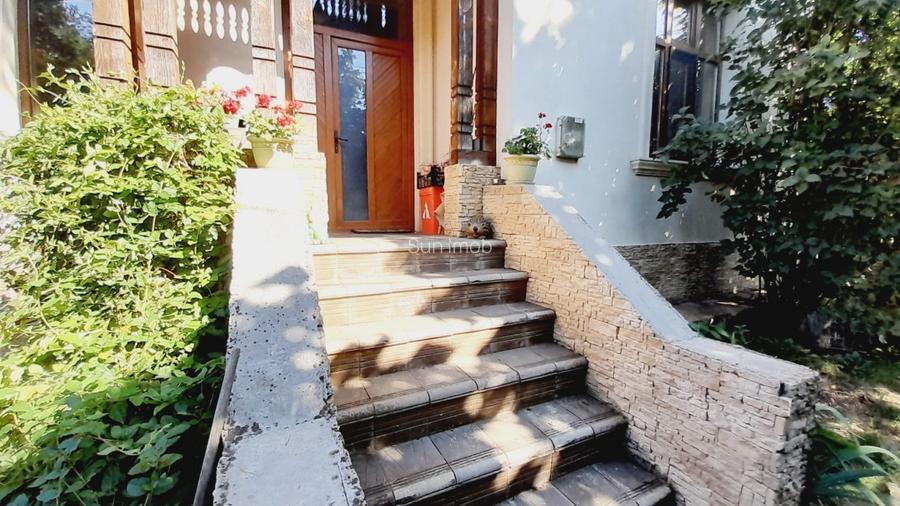 Casa 5 camere, D+P+M, ultracentral, zona deosebita, Campina, Prahova - 2