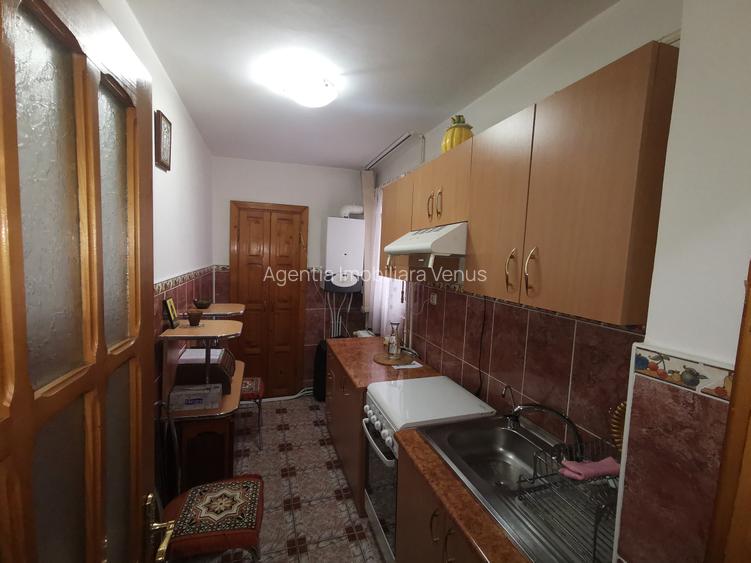 Garsoniera confort sporit in bloc de apartamente - 9