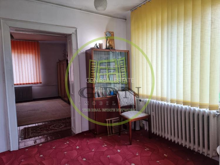 Proprietate spre vanzare,  formata din 2 case suprafata totala 440 mp - 7