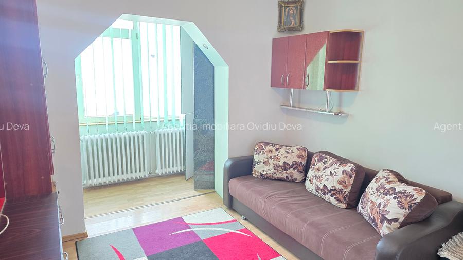 Vand sau inchiriez apartament 2 camere decomandat in Deva, Minerului, etaj 3 - 5