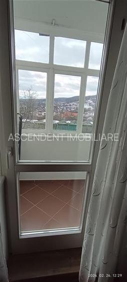 Apartament cu 4 camere de inchiriat - 4