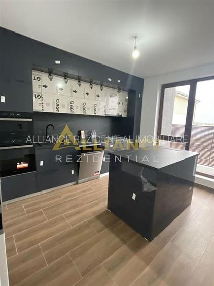 Casa individuala - 300 mp - 5 camere - 3 bai - 23