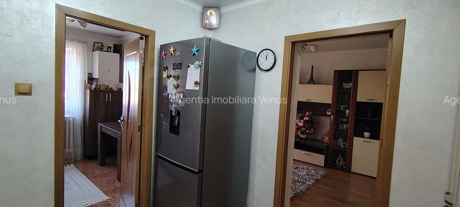 Apartament 2 camere etaj 2 zona Electroalfa - 10