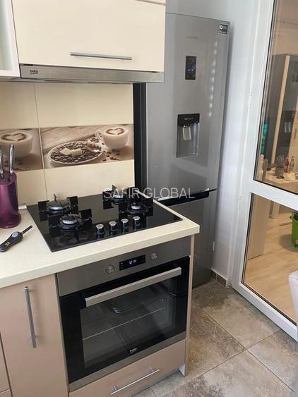 Inchiriez garsoniera Militari Rezidence LUX - 4