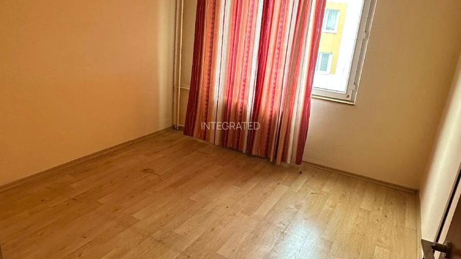 Str. Modoran Ene - Rahova, Apartament cu 3 camere - 73 mp - etaj 6/8 - 10
