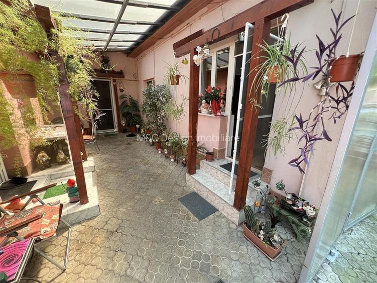 Casa pentru 2 familii zona Ghiroda CENTRALA teren 570mp - 13