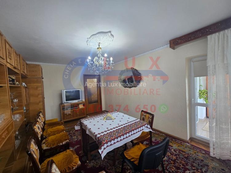 ID 4224 DE VÂNZARE – APARTAMENT CU 4 CAMERE, STR. VICTORIEI - 2