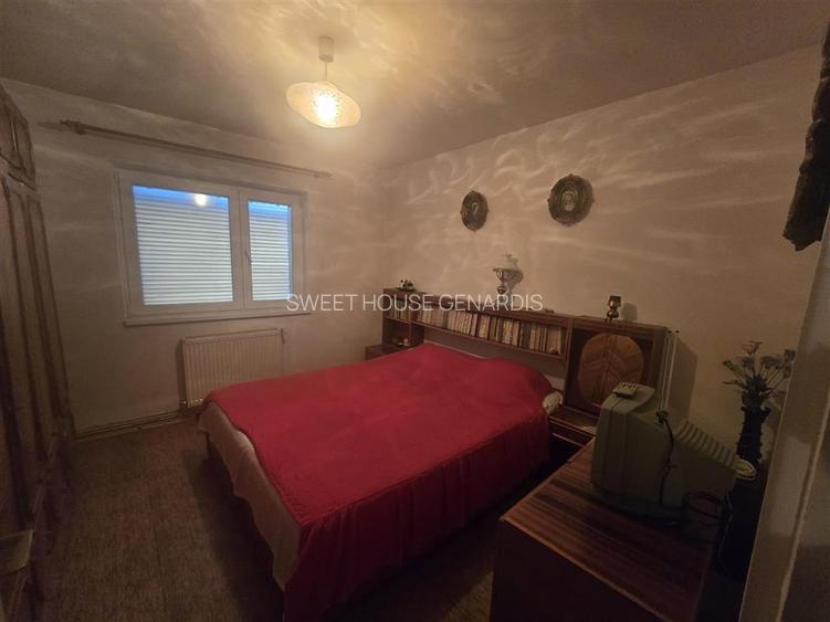 Apartament cu trei camere in zona centrala - 5