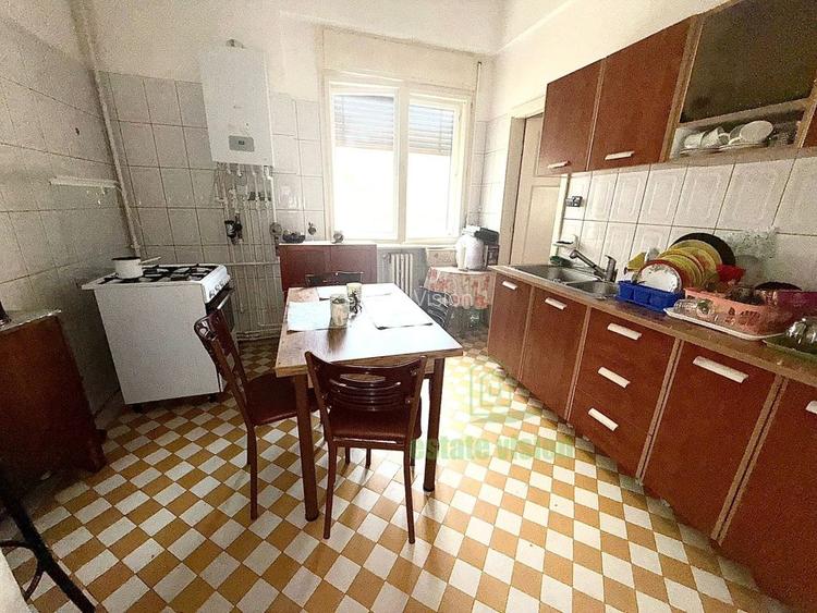 Proprietate rară lângă Piața Romană – 145 mp, clădire cu istorie, lift f - 7