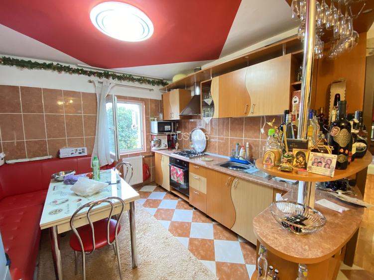 Apartament 2 Camere, 58 mp, Izolat, Renovat, Zona Soarelui, COMISION 0 - 7