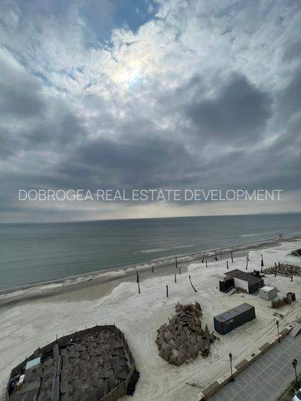 Penthouse mobilat lux , vedere frontală la mare - 20