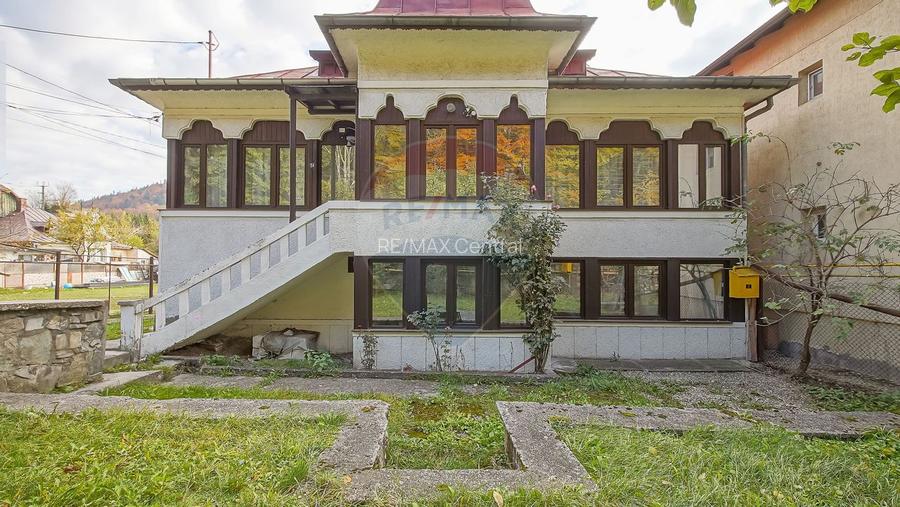 Vilă cu farmec istoric în Bușteni, pensiune sau locuință de vacanță! - 30