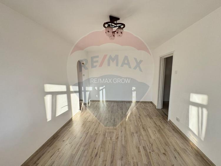 Apartament cu 2 camere de vânzare în zona Narcisa - 2