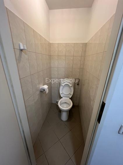 ÎNCHIRIEZ SPAȚIU BIROURI – parter, 1–2 locuri de parcare, Calea Șurii Mici - 4