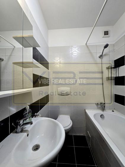 Copou-Parcul Copou/Universitate -Bloc nou - 3 camere  -parcare privata ! - 19