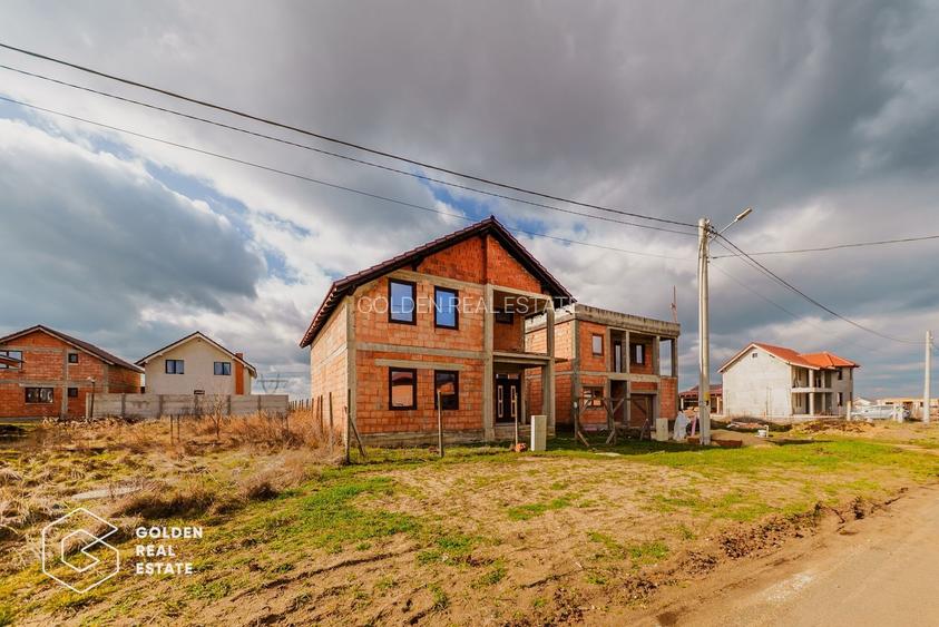 Casa  P+M  in  Fantanele,  ideală pentru personalizare - 2