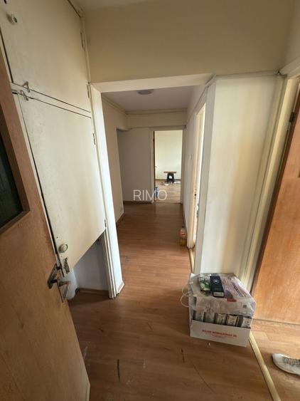 Apartament incapator, patru camere, Resita-Berceni, 120.000€ negociabil - 9