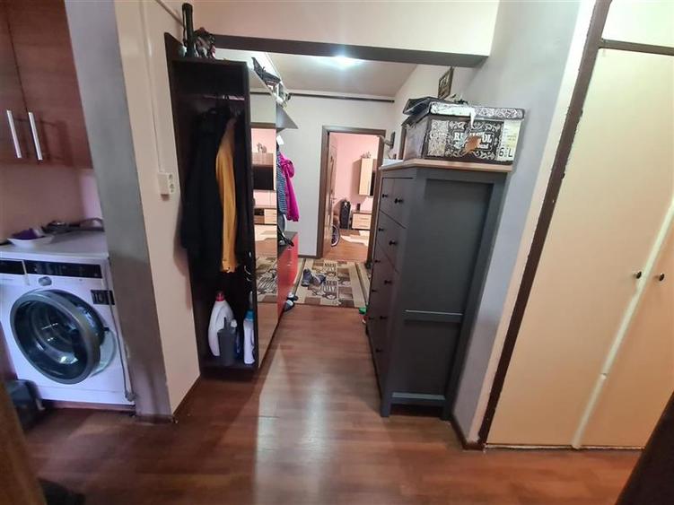 Apartament 4 camere decomandat, etaj intermediar Carpatilor- Lidl