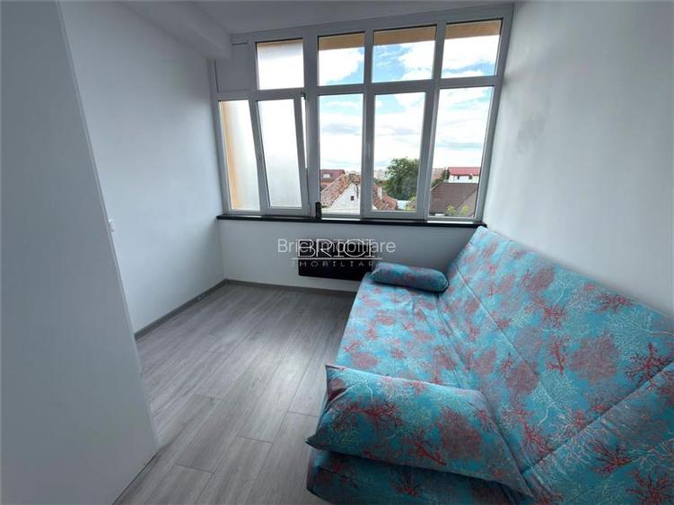 Garsoniera, 12mp, Totul Nou, zona Orizont 3000 - 3