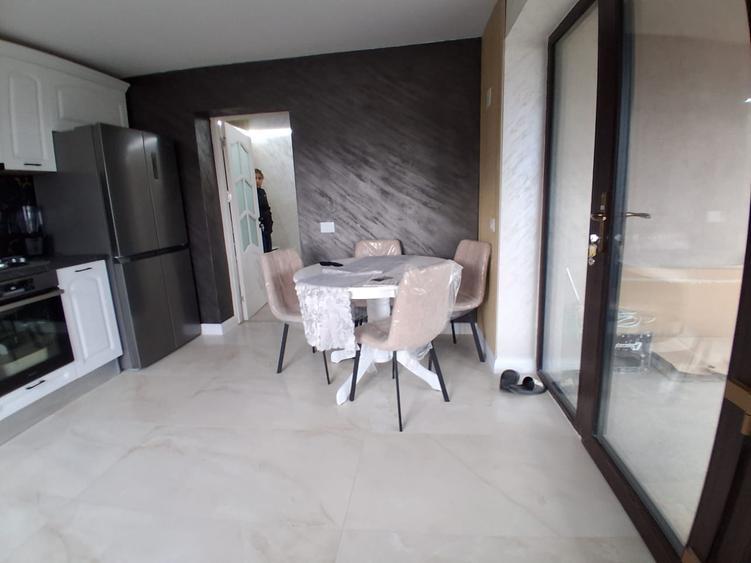 Vila 3  camere vededere lac  iezareni id.oferta160912