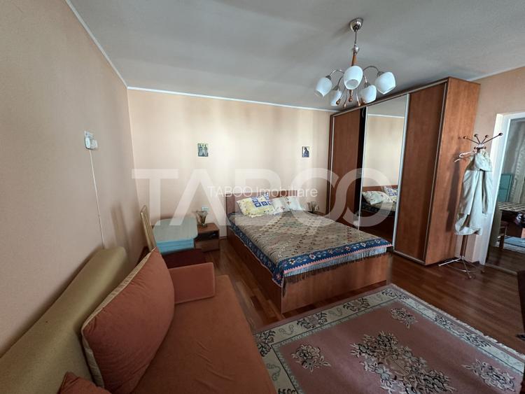 Casa familiala pentru locuit sau vacanta , spatioasa si confortabila . - 9