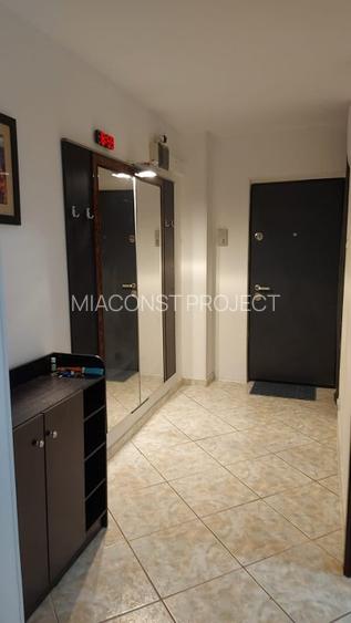 Apartament spatios ,centrala,termen lung - 24