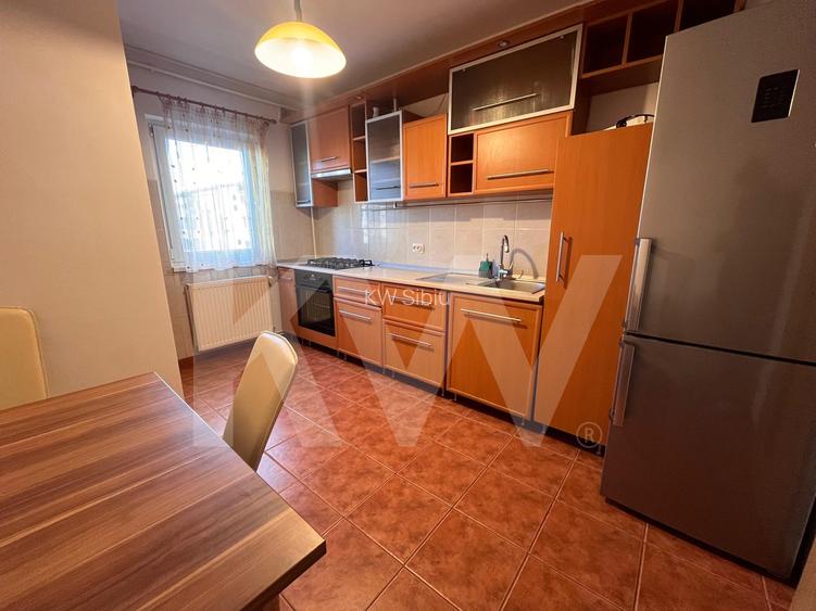 Apartament 4 camere, Strand Sibiu, langa Liceul Onisifor Ghibu - 5