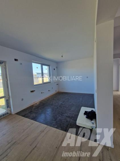 Vanzare casa parter  cu 4 camere Vedere la lac| Crevedia -Strada Caisului - 4