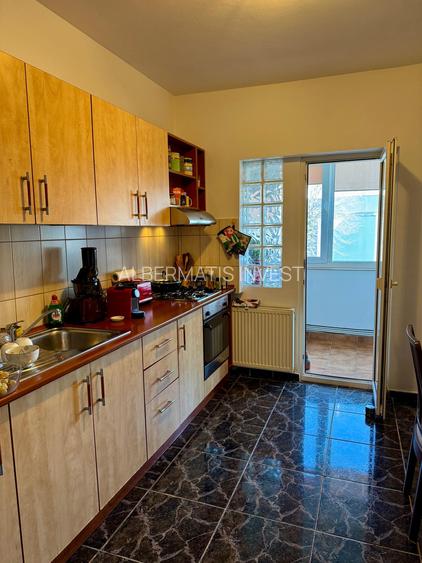 vanzare apartament 4 camere - 13