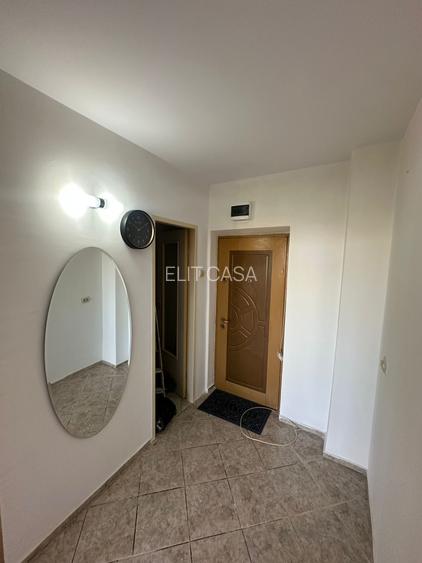 Apartament cu 1 camera, zona Podu Ros - 5