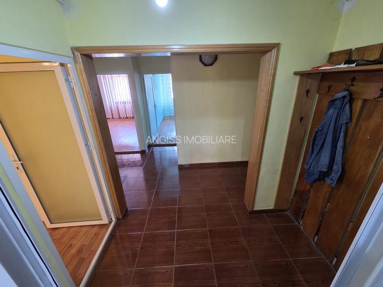 Apartament 3 camere PIATA NOUA - 6