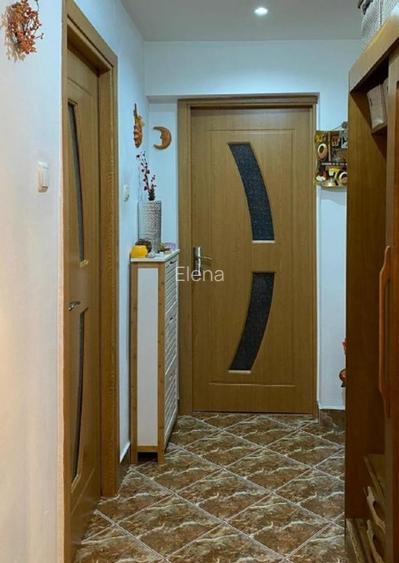 Apartament cu 3 camere, 71mp, zonă centrală +loc de parcare(copertină) - 6