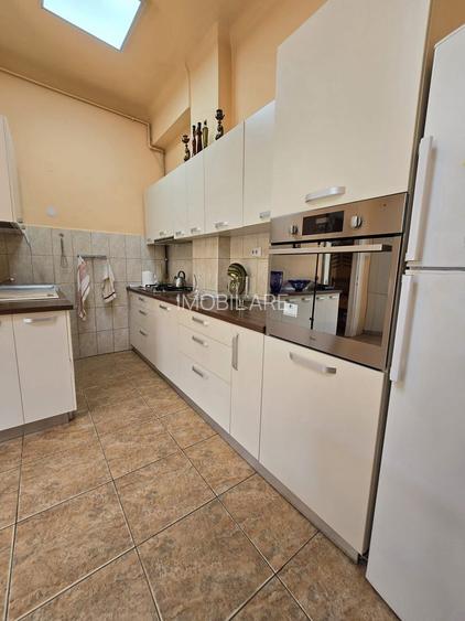 Casă cu grădină in zonă centrală - 8