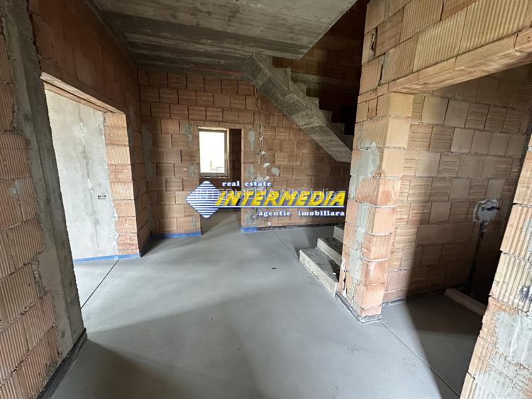 CASA NOUA I DE VANZARE I 120 MP I CETATE I SEMIFINISATA I 4 CAMERE I - 2