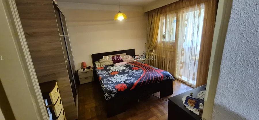 Apartament 2 camere Strada Lupeni - etaj 1/4 - 53 mp - 2