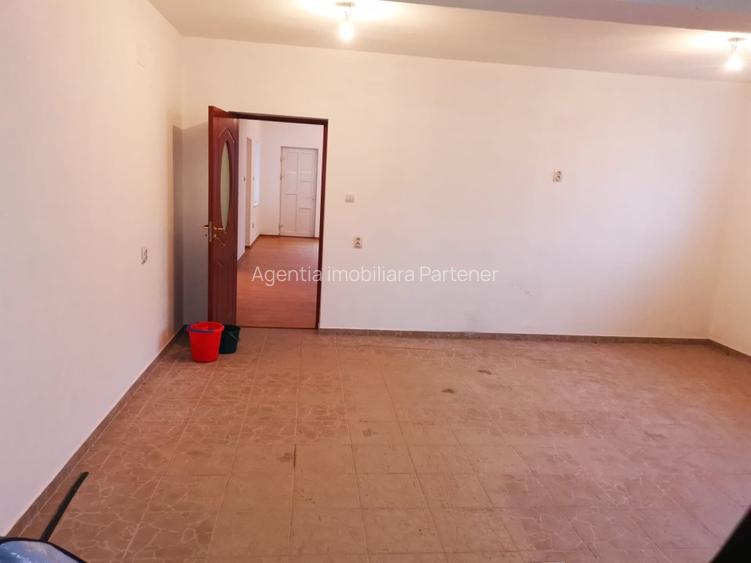 Vila P+E, Stefanesti - Cetate, teren 543 mp - 11